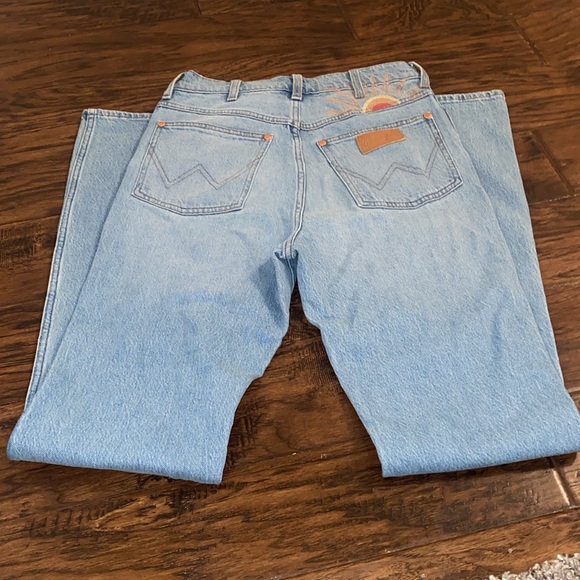 Wrangler High Rise Boot Jean - Picture 2 of 5